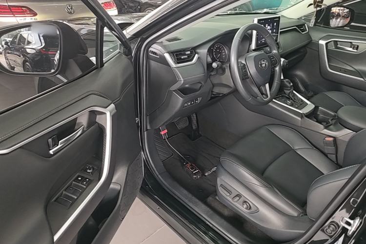 Used Toyota Wildlander 2022 Dual-Engine 2.5L E-CVT Four-Wheel Drive Luxury Edition Driver Seat