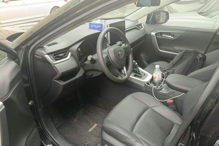 Used Toyota Wildlander 2022 2.0L CVT Two-Wheel Drive Luxury PLUS Edition Driver Seat