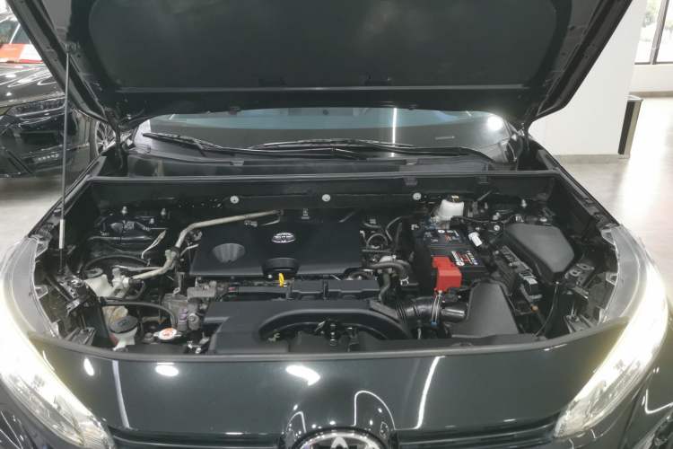 Used Toyota Wildlander 2022 2.0L CVT Two-Wheel Drive Luxury Edition Engine Bay