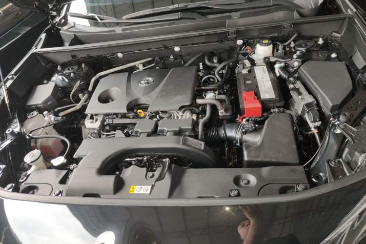 Used Toyota Wildlander 2022 2.0L CVT Two-Wheel Drive Luxury PLUS Edition Engine Bay