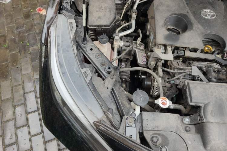 Used Toyota Wildlander 2022 2.0L CVT Two-Wheel Drive Luxury PLUS Edition Engine Bay Right