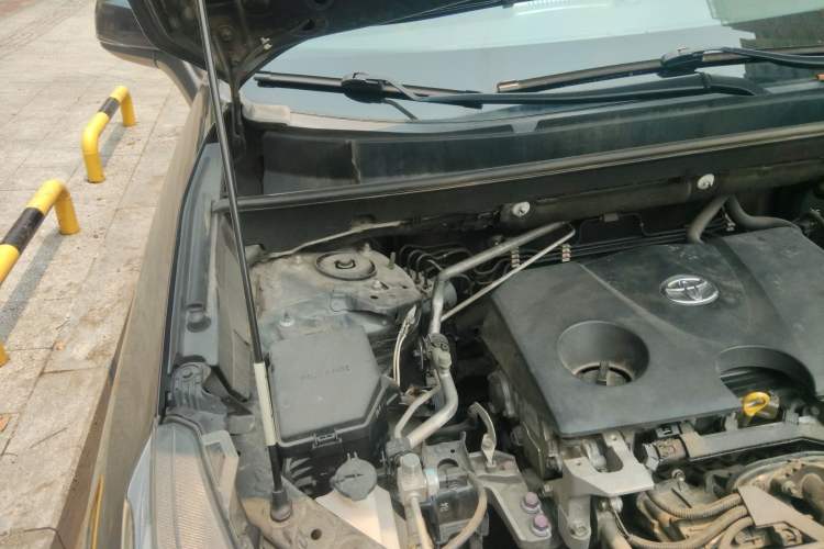 Used Toyota Wildlander 2022 2.0L CVT Two-Wheel Drive Leading Edition Engine Bay Right