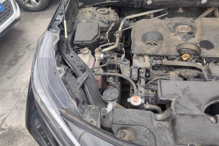 Used Toyota Wildlander 2022 2.0L CVT 4x4 Luxury PLUS Edition Engine Bay Right