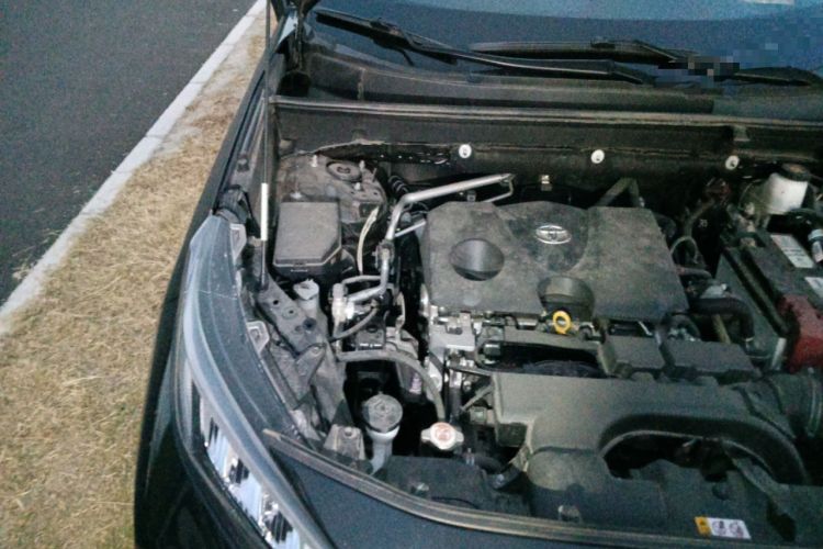 Used Toyota Wildlander 2022 2.0L CVT Two-Wheel Drive Luxury PLUS Edition Engine Bay Right