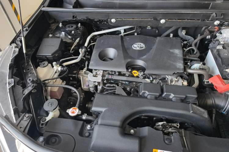 Used Toyota Wildlander 2022 2.0L CVT Two-Wheel Drive Luxury PLUS Edition Engine Bay Right