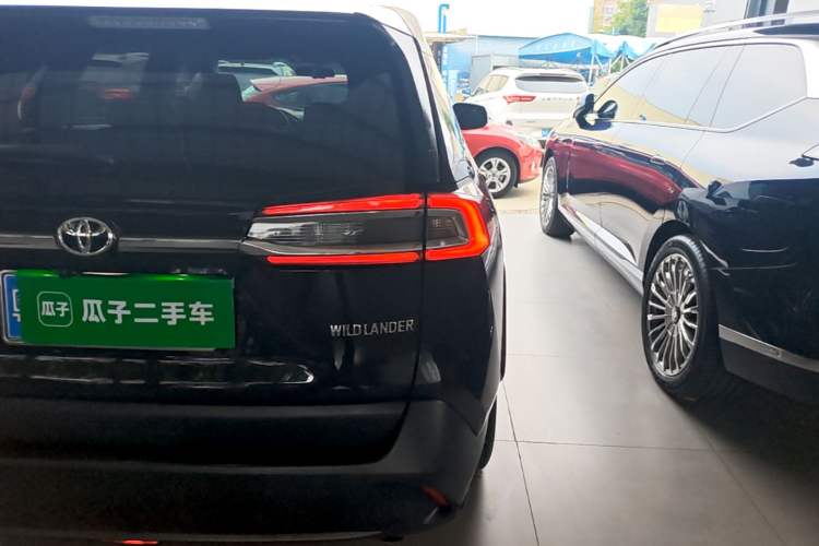 Used Toyota Wildlander 2022 Updated Version 2.0L CVT Two-Wheel Drive Leading Edition Exterior 3