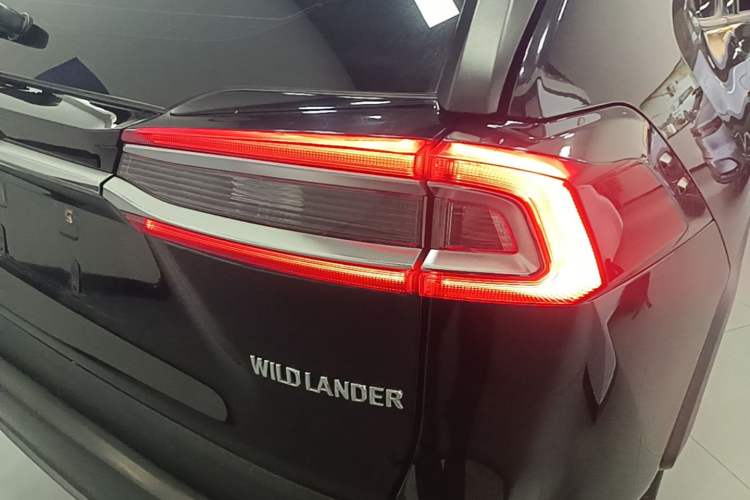 Used Toyota Wildlander 2022 Updated Version 2.0L CVT Two-Wheel Drive Leading Edition Exterior 3