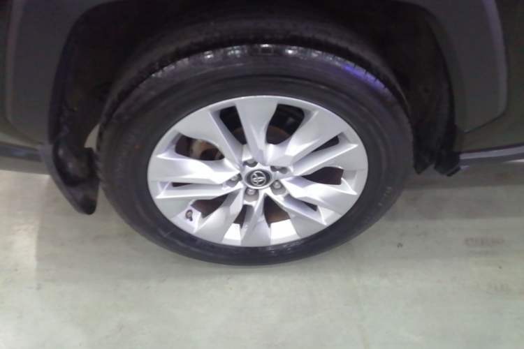 Used Toyota Wildlander 2022 Updated Version 2.0L CVT Two-Wheel Drive Leading Edition Exterior 5