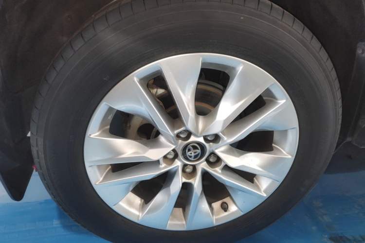 Used Toyota Wildlander 2022 Updated Version 2.0L CVT Two-Wheel Drive Leading Edition Exterior 5