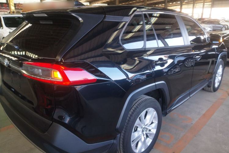 Used Toyota Wildlander 2022 Updated Version 2.0L CVT Two-Wheel Drive Leading Edition Exterior 5