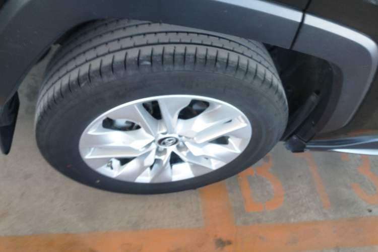Used Toyota Wildlander 2022 Updated Version 2.0L CVT Two-Wheel Drive Leading Edition Exterior 8