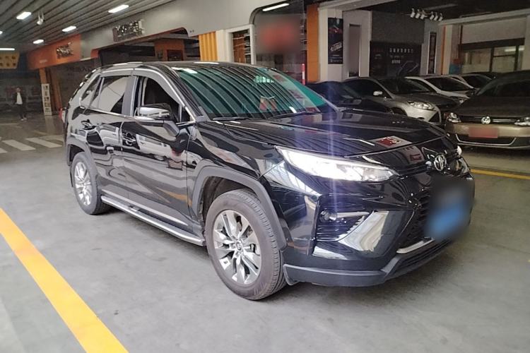 Used Toyota Wildlander 2022 2.0L CVT Two-Wheel Drive Luxury PLUS Edition Front Right 45 Deg