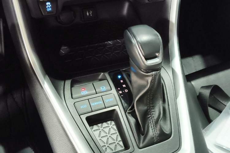 Used Toyota Wildlander 2022 2.0L CVT Two-Wheel Drive Luxury Edition Gear Lever