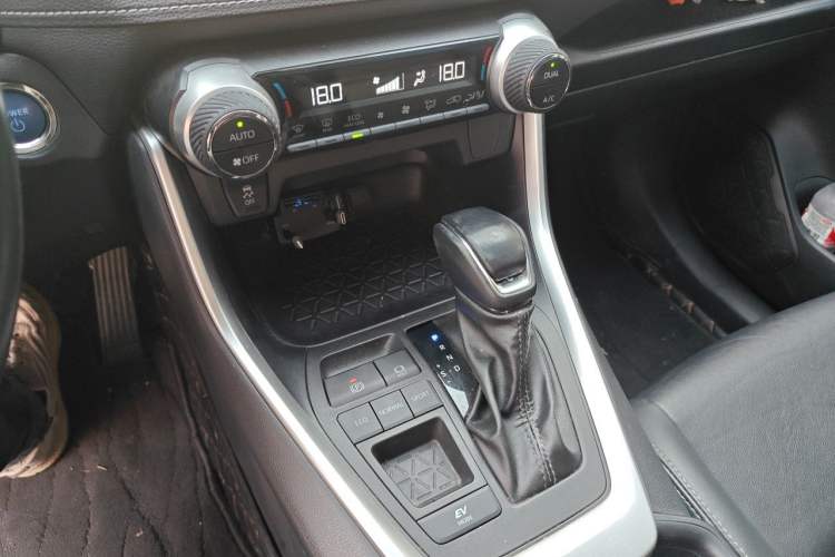 Used Toyota Wildlander 2022 Dual-Engine 2.5L E-CVT Two-Wheel Drive Luxury PLUS Edition Gear Lever