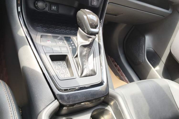 Used Toyota Wildlander 2022 2.0L CVT Two-Wheel Drive Knight Edition Gear Lever