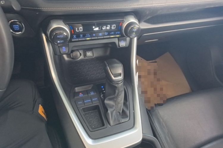 Used Toyota Wildlander 2022 2.0L CVT Two-Wheel Drive Luxury PLUS Edition Gear Lever