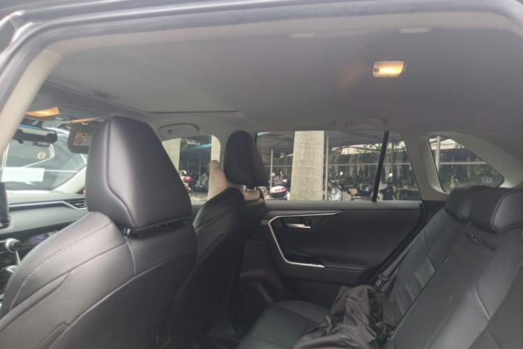 Used Toyota Wildlander 2022 2.0L CVT Two-Wheel Drive Luxury PLUS Edition Headliner