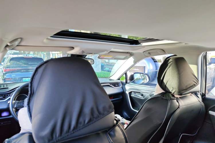 Used Toyota Wildlander 2022 2.0L CVT Four-Wheel Drive Luxury Edition Headliner