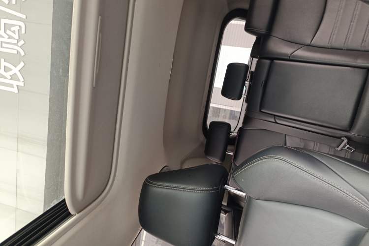 Used Toyota Wildlander 2022 2.0L CVT Two-Wheel Drive Luxury Edition Headliner