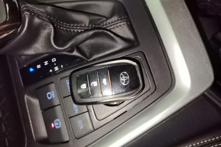 Used Toyota Wildlander 2022 2.0L CVT Two-Wheel Drive Leading Edition Interior 1