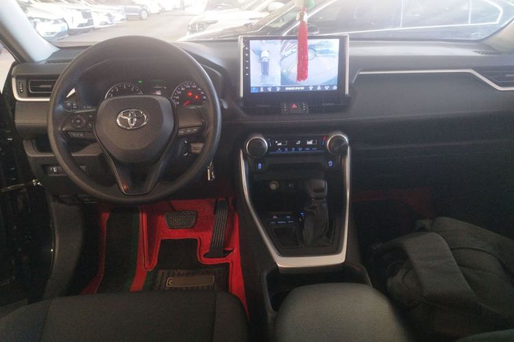 Used Toyota Wildlander 2022 Updated Version 2.0L CVT Two-Wheel Drive Leading Edition Interior 2