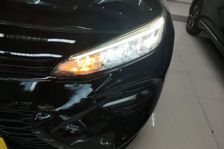 Used Toyota Wildlander 2022 2.0L CVT Two-Wheel Drive Luxury PLUS Edition Left Front Headlight