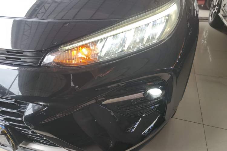Used Toyota Wildlander 2022 2.0L CVT Two-Wheel Drive Luxury PLUS Edition Left Front Headlight