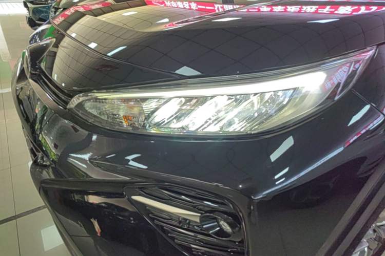 Used Toyota Wildlander 2022 2.0L CVT Two-Wheel Drive Luxury PLUS Edition Left Front Headlight