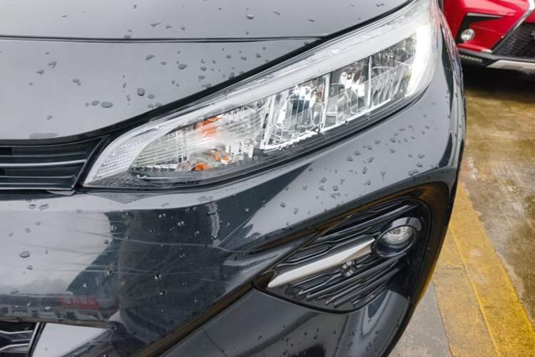 Used Toyota Wildlander 2022 2.0L CVT 4x4 Luxury PLUS Edition Left Front Headlight