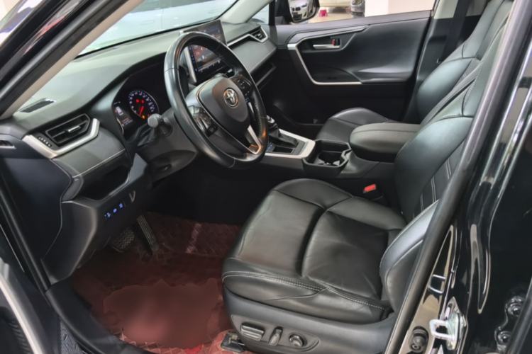 Used Toyota Wildlander 2022 2.0L CVT Two-Wheel Drive Luxury PLUS Edition Left Front Seat