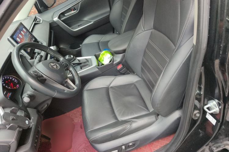Used Toyota Wildlander 2022 2.0L CVT Two-Wheel Drive Luxury PLUS Edition Left Front Seat