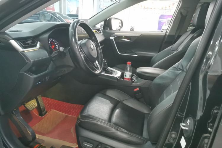 Used Toyota Wildlander 2022 2.0L CVT Two-Wheel Drive Luxury Edition Left Front Seat