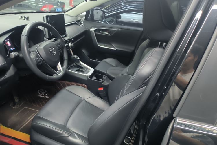 Used Toyota Wildlander 2022 2.0L CVT Two-Wheel Drive Luxury PLUS Edition Left Front Seat