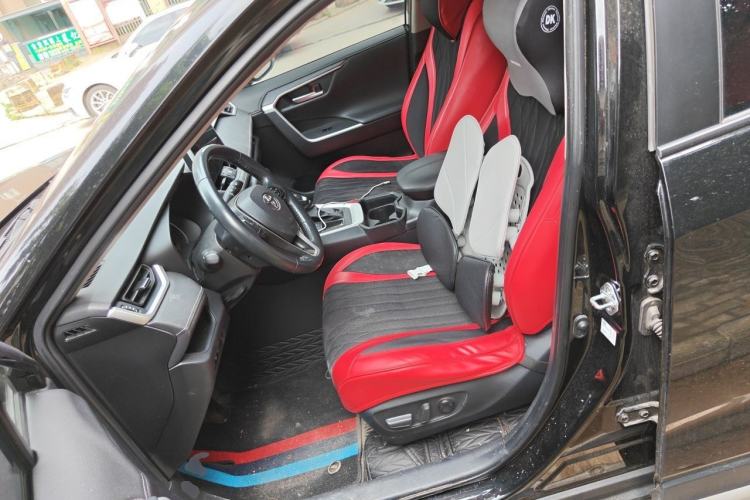 Used Toyota Wildlander 2022 2.0L CVT Two-Wheel Drive Knight Edition Left Front Seat