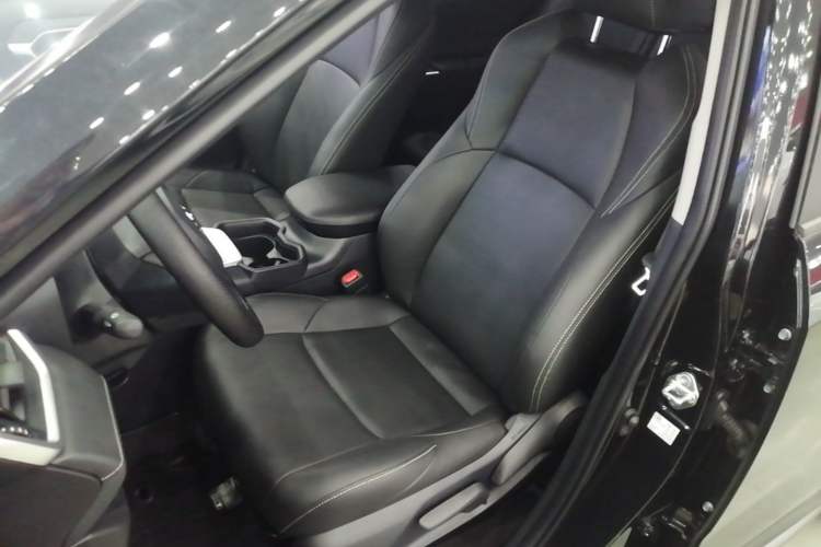 Used Toyota Wildlander 2022 Updated Version 2.0L CVT Two-Wheel Drive Leading Edition Left Front Seat