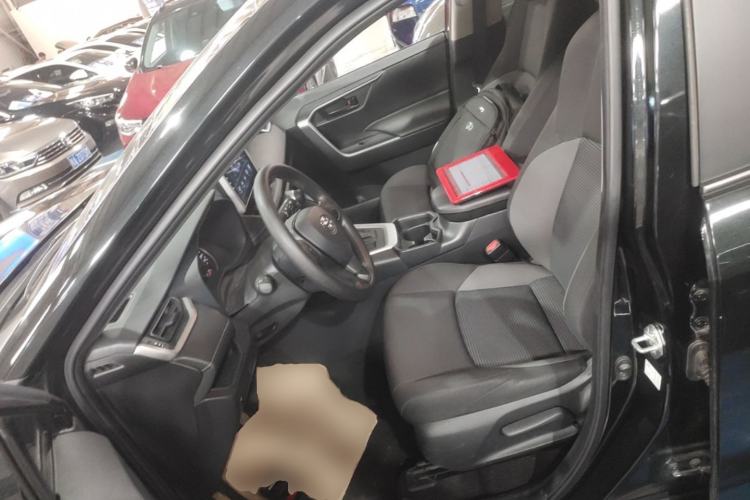 Used Toyota Wildlander 2022 Updated Version 2.0L CVT Two-Wheel Drive Leading Edition Left Front Seat