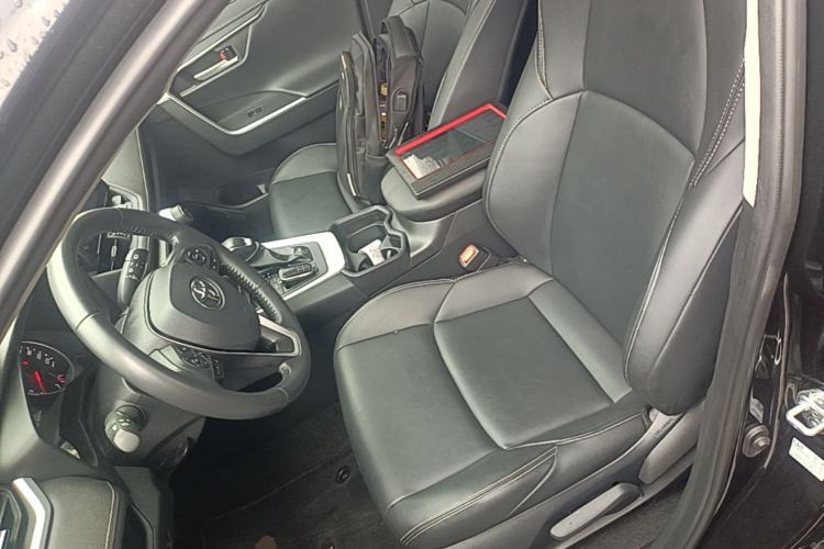 Used Toyota Wildlander 2022 2.0L CVT Two-Wheel Drive Urban Edition Left Front Seat