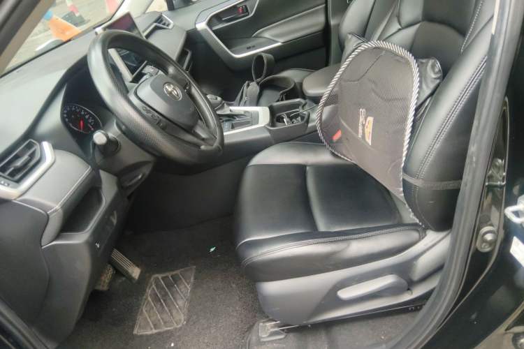 Used Toyota Wildlander 2022 2.0L CVT Two-Wheel Drive Leading Edition Left Front Seat