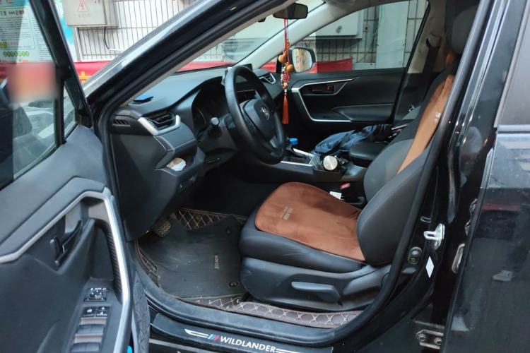 Used Toyota Wildlander 2022 Updated Version 2.0L CVT Two-Wheel Drive Leading Edition Left Front Seat