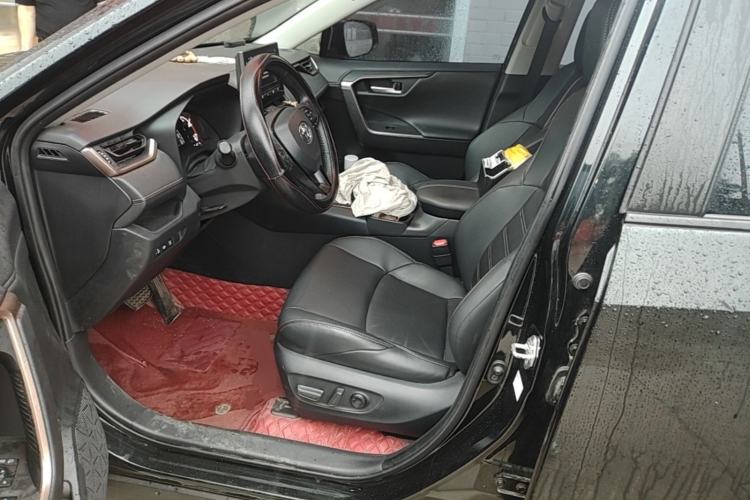 Used Toyota Wildlander 2022 2.0L CVT Two-Wheel Drive Knight Edition Left Front Seat