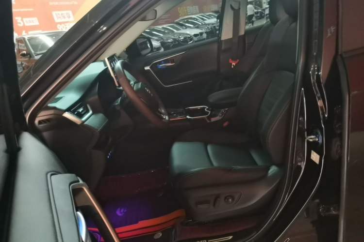Used Toyota Wildlander 2022 2.0L CVT Two-Wheel Drive Luxury PLUS Edition Left Front Seat