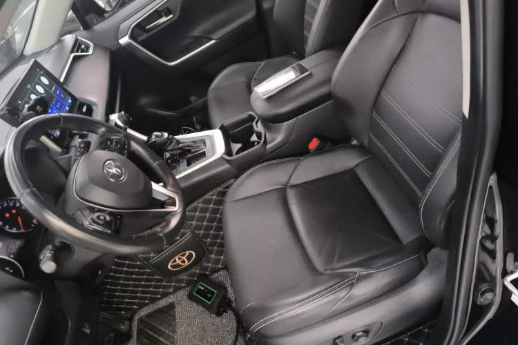 Used Toyota Wildlander 2022 2.0L CVT Two-Wheel Drive Luxury Edition Left Front Seat