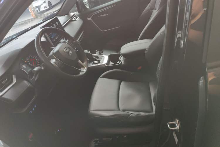 Used Toyota Wildlander 2022 2.0L CVT Two-Wheel Drive Luxury PLUS Edition Left Front Seat