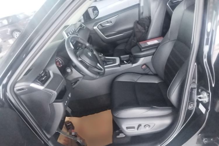 Used Toyota Wildlander 2022 2.0L CVT Two-Wheel Drive Luxury Edition Left Front Seat