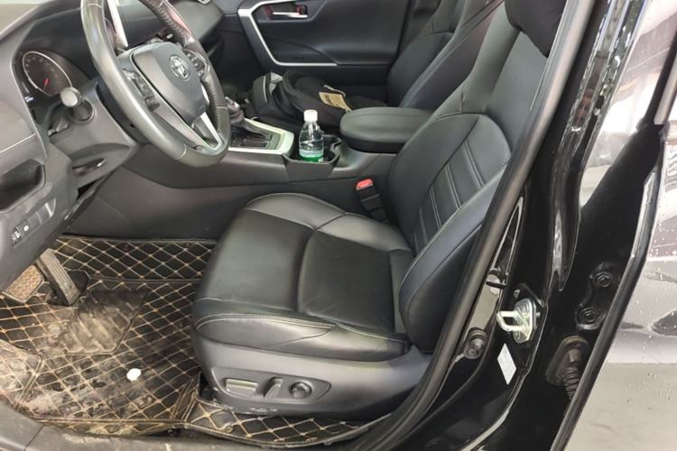 Used Toyota Wildlander 2022 2.0L CVT Two-Wheel Drive Luxury Edition Left Front Seat
