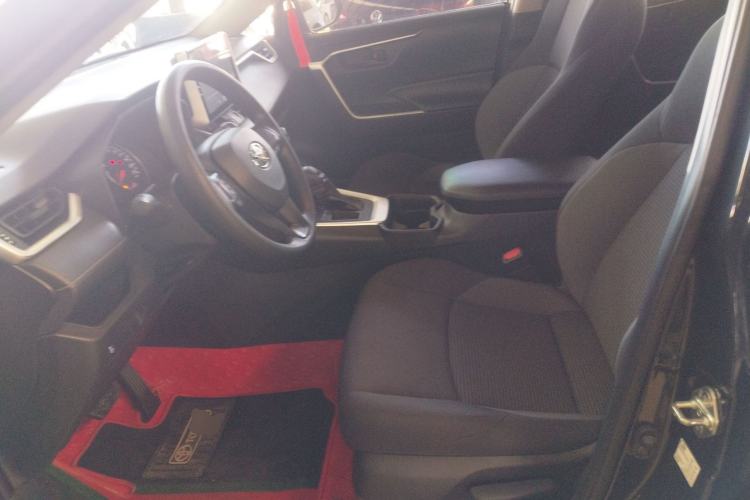 Used Toyota Wildlander 2022 Updated Version 2.0L CVT Two-Wheel Drive Leading Edition Left Front Seat