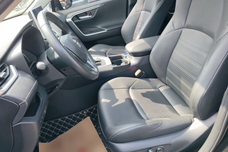 Used Toyota Wildlander 2022 2.0L CVT Two-Wheel Drive Luxury PLUS Edition Left Front Seat