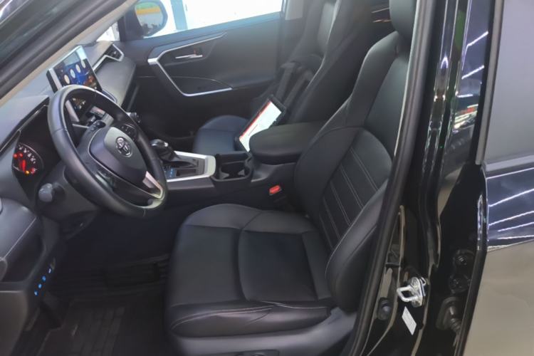 Used Toyota Wildlander 2022 2.0L CVT Two-Wheel Drive Luxury PLUS Edition Left Front Seat