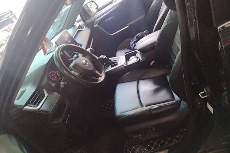 Used Toyota Wildlander 2022 2.0L CVT Two-Wheel Drive Luxury PLUS Edition Left Front Seat