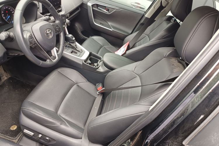 Used Toyota Wildlander 2022 Dual-Engine 2.5L E-CVT Two-Wheel Drive Luxury PLUS Edition Left Front Seat
